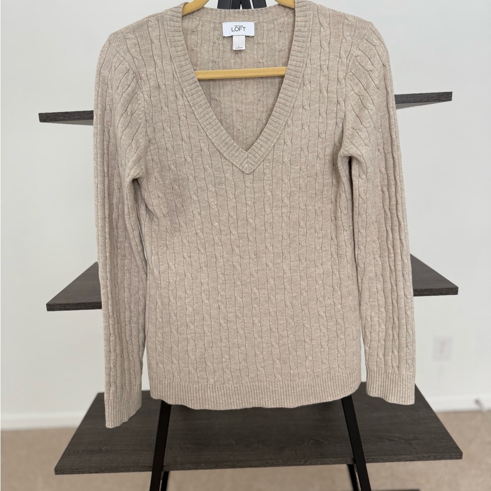 LOFT V-Neck Cable Knit Sweater Beige Size L Soft Classic